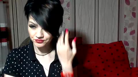 black_hot_01 online show from December 2, 2024, 10:50 am