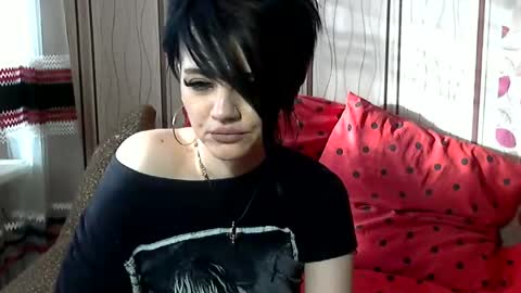 black_hot_01 online show from January 5, 2025, 8:00 am