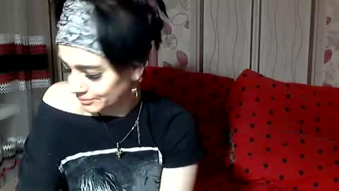 black_hot_01 online show from January 5, 2025, 11:12 pm