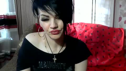 black_hot_01 online show from January 20, 2025, 7:36 am