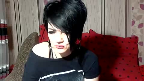 black_hot_01 online show from January 29, 2025, 3:33 am