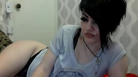 black_hot_01 online show from February 3, 2025, 2:13 pm