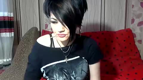 black_hot_01 online show from February 6, 2025, 8:50 am