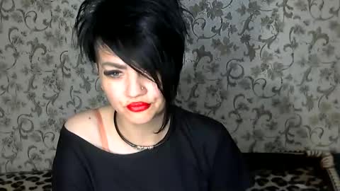 black_hot_01 online show from September 19, 2025, 12:02 am