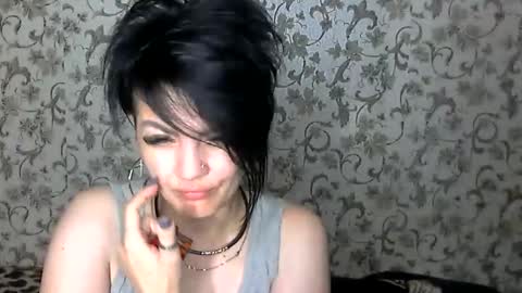 black_hot_01 online show from October 14, 2025, 9:37 pm