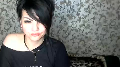 black_hot_01 online show from October 27, 2025, 10:47 pm