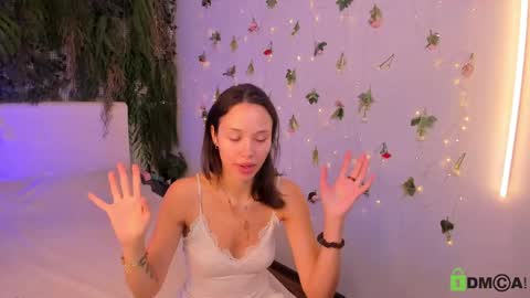 Jenny online show from May 13, 2026, 8:44 am