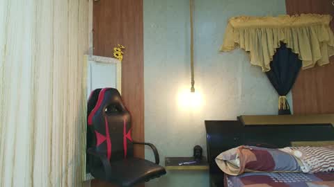 black_king_241 online show from April 6, 2026, 11:16 pm