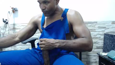 black_latino6 online show from November 20, 2025, 2:56 am