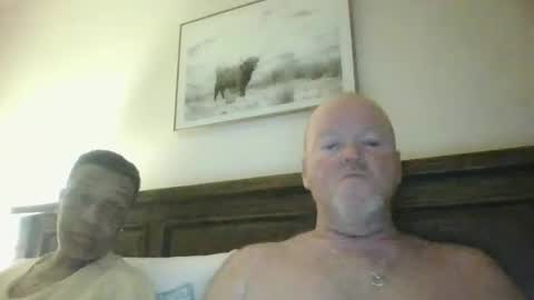 Snapshot of black_n_white4 chatting on December 17, 2024, 10:34 am black_n_white4 online show from December 17, 2024, 10:34 am