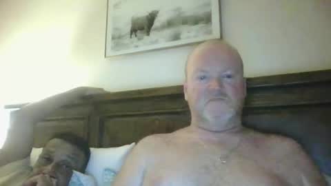 Snapshot of black_n_white4 chatting on December 19, 2024, 10:34 am black_n_white4 online show from December 19, 2024, 10:34 am