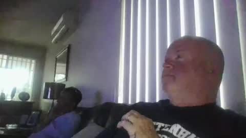 Snapshot of black_n_white4 chatting on February 27, 2025, 8:39 am black_n_white4 online show from February 27, 2025, 8:39 am