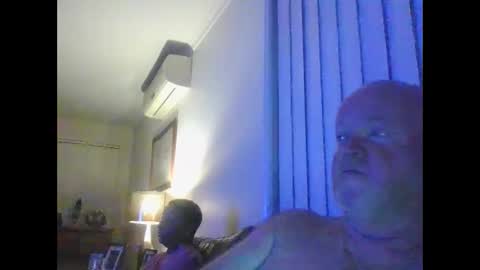 Snapshot of black_n_white4 chatting on March 1, 2025, 9:51 am black_n_white4 online show from March 1, 2025, 9:51 am