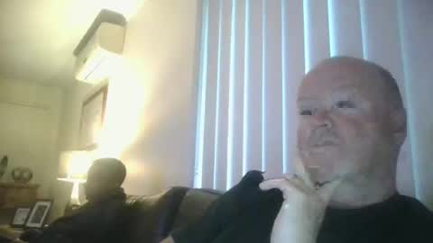 Snapshot of black_n_white4 chatting on March 5, 2025, 8:54 am black_n_white4 online show from March 5, 2025, 8:54 am