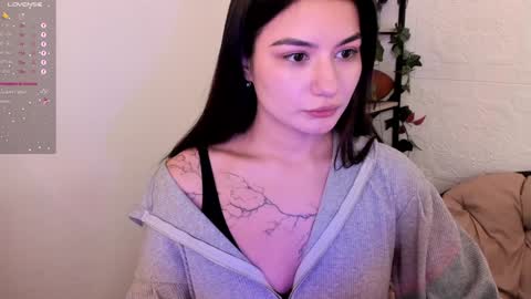 Snapshot of black_pant3r chatting on January 4, 2025, 8:28 am Mon Mon online show from January 4, 2025, 8:28 am