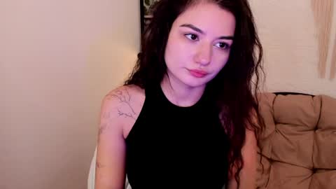 Snapshot of black_pant3r chatting on January 6, 2025, 1:53 am Mon Mon online show from January 6, 2025, 1:53 am