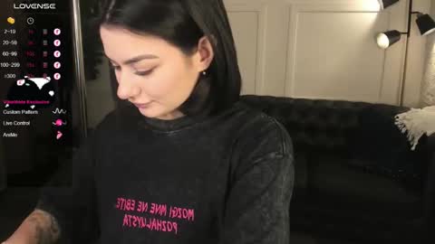 Snapshot of black_pant3r chatting on October 3, 2025, 2:52 am Mon Mon online show from October 3, 2025, 2:52 am