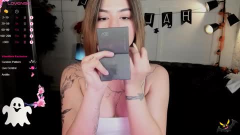 Snapshot of black_pant3r chatting on November 2, 2025, 8:39 am Mon Mon online show from November 2, 2025, 8:39 am