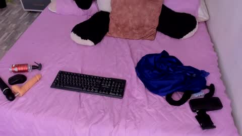 Snapshot of black_rose02 chatting on April 27, 2026, 11:41 am B L A C K R O S E online show from April 27, 2026, 11:41 am