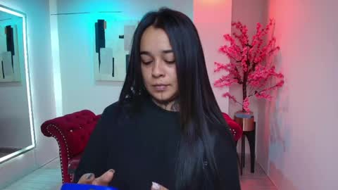 Rousse  online show from April 1, 2026, 4:02 am