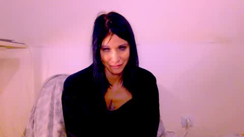 Kristin online show from January 19, 2026, 3:05 pm