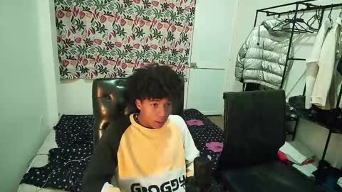 black_tentationx online show from February 3, 2025, 4:57 am