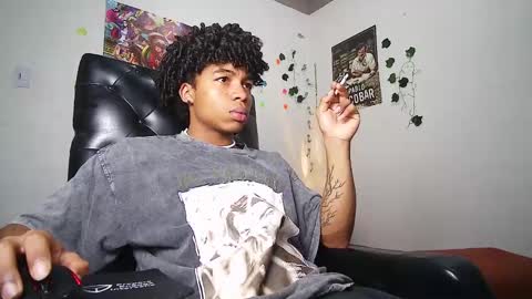 black_tentationx online show from February 20, 2025, 2:29 am