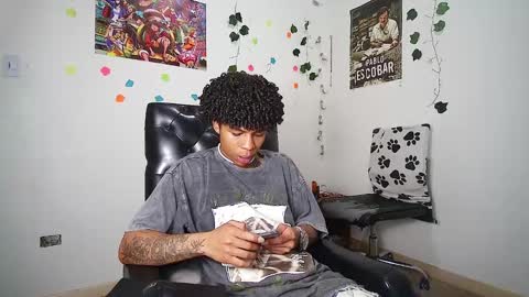 black_tentationx online show from February 24, 2025, 4:38 am