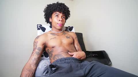 black_tentationx online show from March 5, 2025, 3:18 am