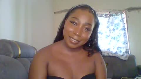 Snapshot of black_umbre chatting on June 13, 2026, 11:30 am Dee online show from June 13, 2026, 11:30 am