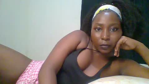 Snapshot of black_umbre chatting on June 28, 2026, 6:14 pm Dee online show from June 28, 2026, 6:14 pm