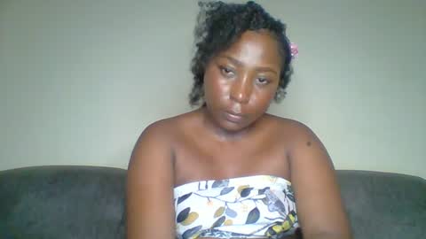 Snapshot of black_umbre chatting on July 2, 2026, 7:42 pm Dee online show from July 2, 2026, 7:42 pm