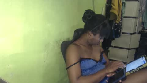 Snapshot of blackasiancockts chatting on May 25, 2026, 6:25 pm Crystal online show from May 25, 2026, 6:25 pm