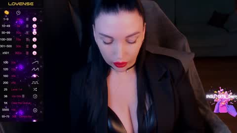 blackberry_star online show from December 12, 2024, 8:25 am