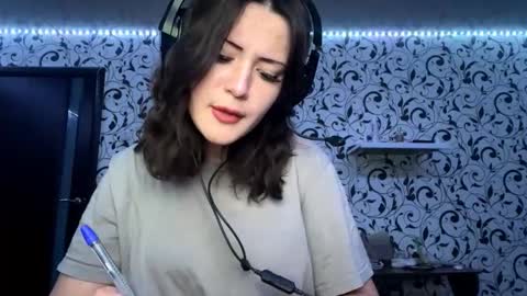 Lili online show from January 12, 2026, 2:00 pm