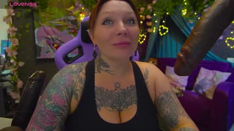 Snapshot of blackedbarbie chatting on April 12, 2026, 8:47 pm Alice online show from April 12, 2026, 8:47 pm