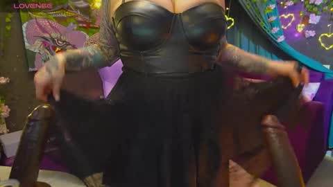 Snapshot of blackedbarbie chatting on April 22, 2026, 5:47 pm Alice online show from April 22, 2026, 5:47 pm