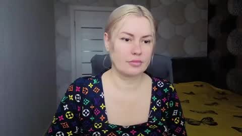 blackeyes11 online show from May 24, 2026, 3:33 am