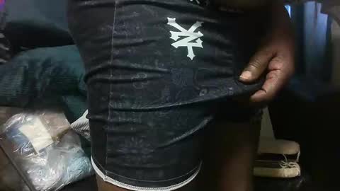 Snapshot of blackmanluv chatting on February 7, 2026, 12:20 pm Me and her online show from February 7, 2026, 12:20 pm