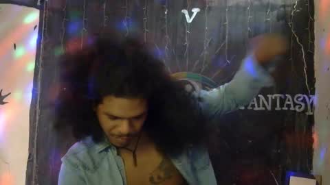 Snapshot of blackphylosofy chatting on January 4, 2025, 7:44 pm i am D.L online show from January 4, 2025, 7:44 pm