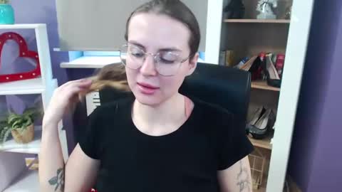 Z O E Y online show from February 24, 2025, 9:00 am