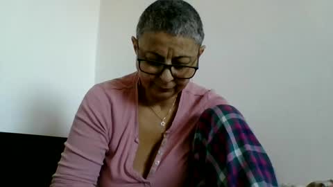 Snapshot of blackwidow05 chatting on January 16, 2025, 1:14 pm Black Widow online show from January 16, 2025, 1:14 pm