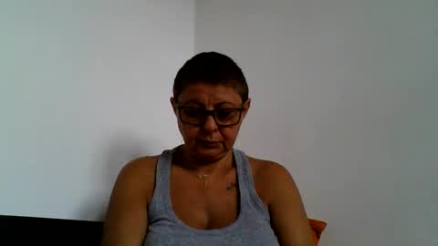 Snapshot of blackwidow05 chatting on September 18, 2025, 8:49 am Black Widow online show from September 18, 2025, 8:49 am