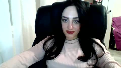 Ivy online show from January 25, 2025, 10:18 pm