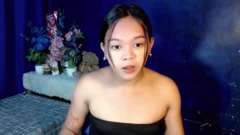 sweetyluna online show from February 12, 2026, 5:13 am