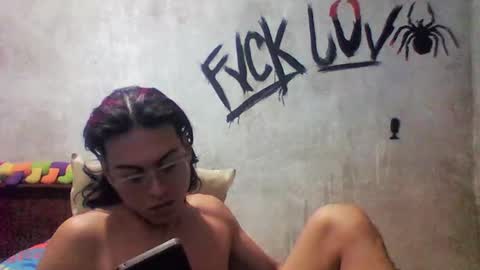 Snapshot of blade_sensual chatting on December 17, 2025, 6:19 am blade_sensual online show from December 17, 2025, 6:19 am