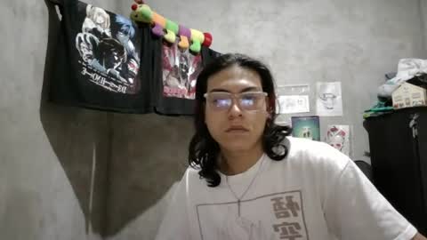 Snapshot of blade_sensual chatting on June 19, 2026, 12:42 pm blade_sensual online show from June 19, 2026, 12:42 pm