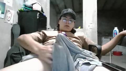 Snapshot of blade_sensual chatting on June 20, 2026, 6:49 am blade_sensual online show from June 20, 2026, 6:49 am