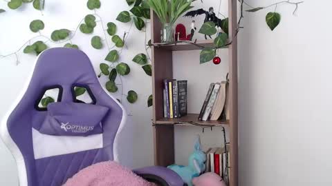 Snapshot of blairvicent chatting on February 19, 2025, 4:11 pm online show from February 19, 2025, 4:11 pm