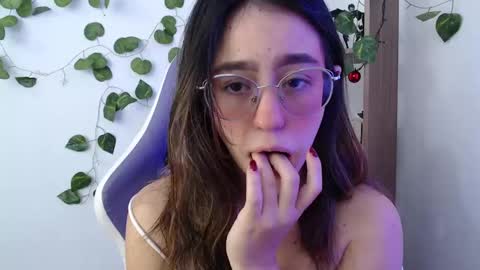 Snapshot of blairvicent chatting on March 7, 2025, 1:07 pm online show from March 7, 2025, 1:07 pm